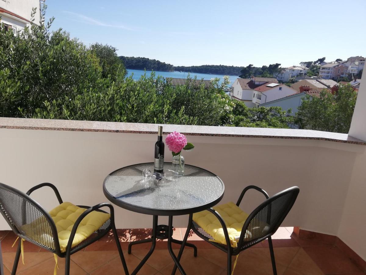 Riviera Rooms And Apartments Palit Екстериор снимка