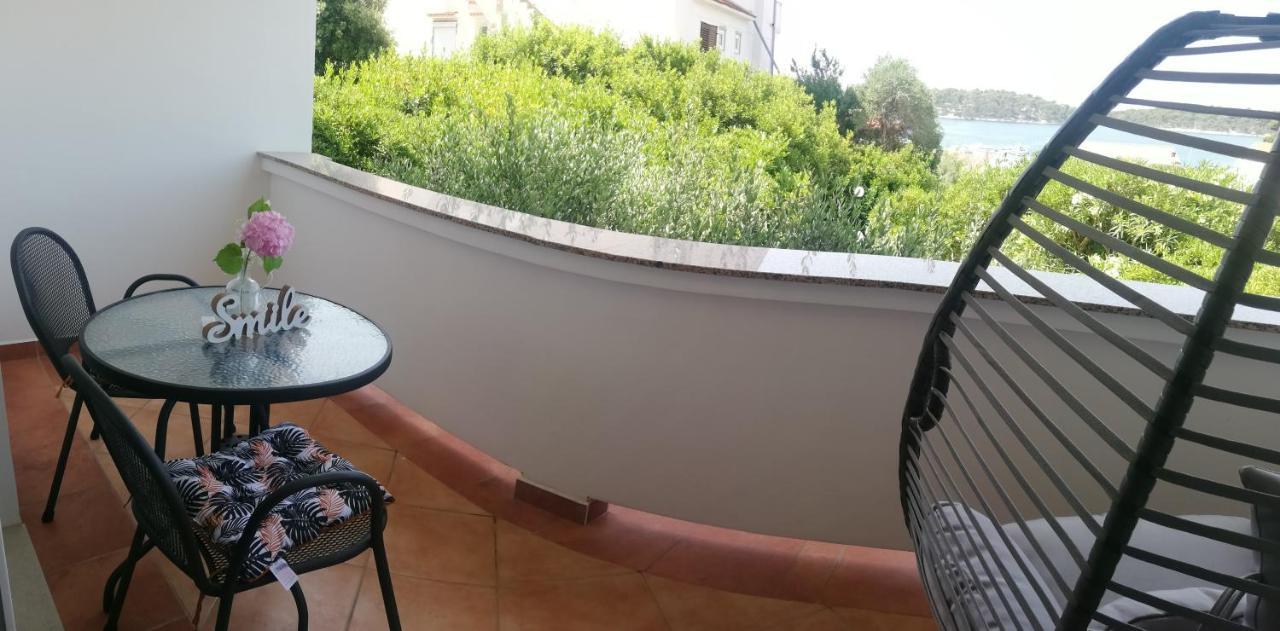 Riviera Rooms And Apartments Palit Екстериор снимка