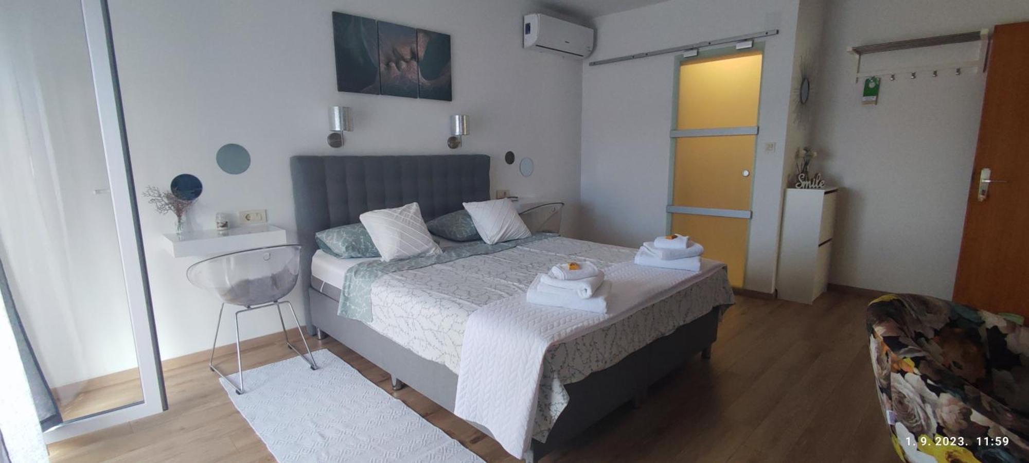 Riviera Rooms And Apartments Palit Екстериор снимка