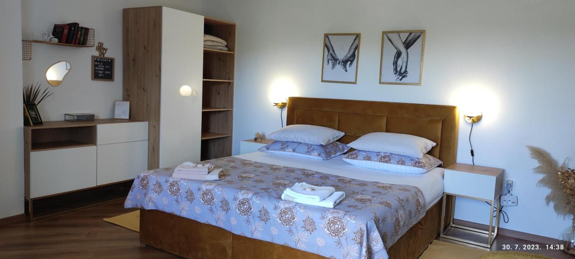 Riviera Rooms And Apartments Palit Екстериор снимка