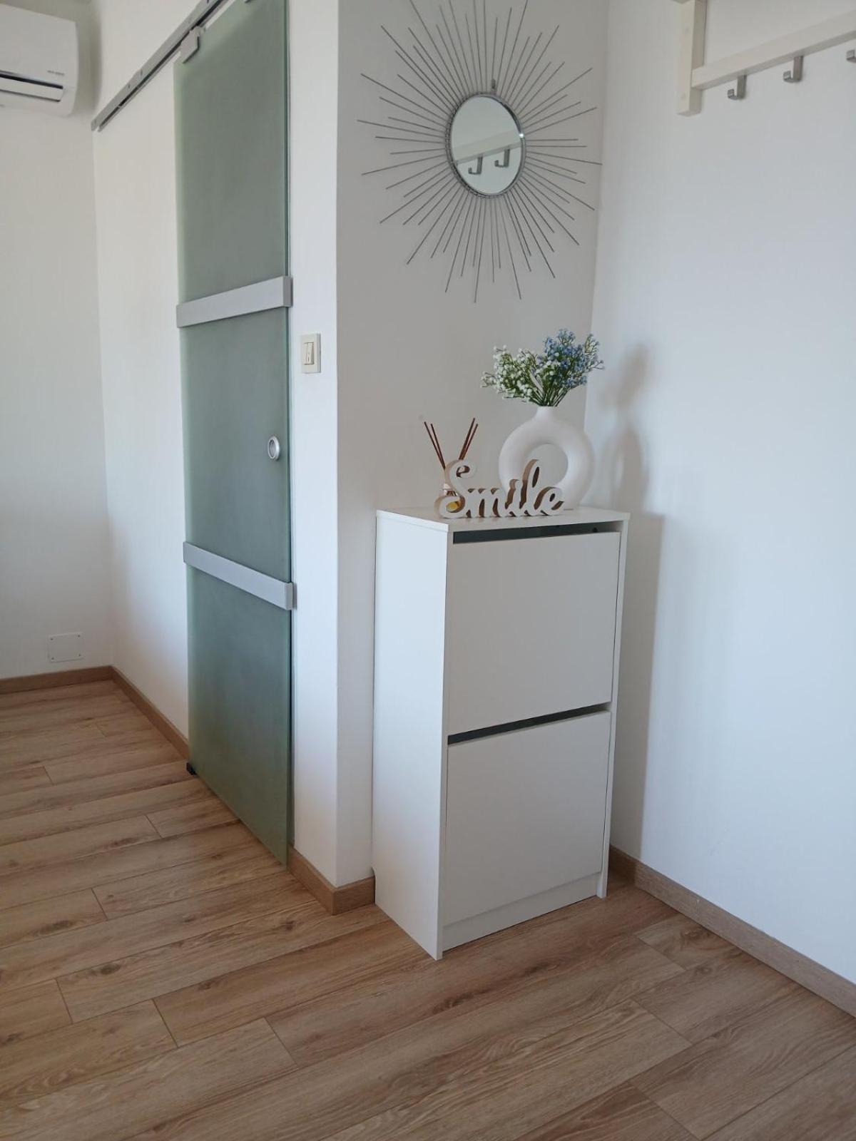 Riviera Rooms And Apartments Palit Екстериор снимка