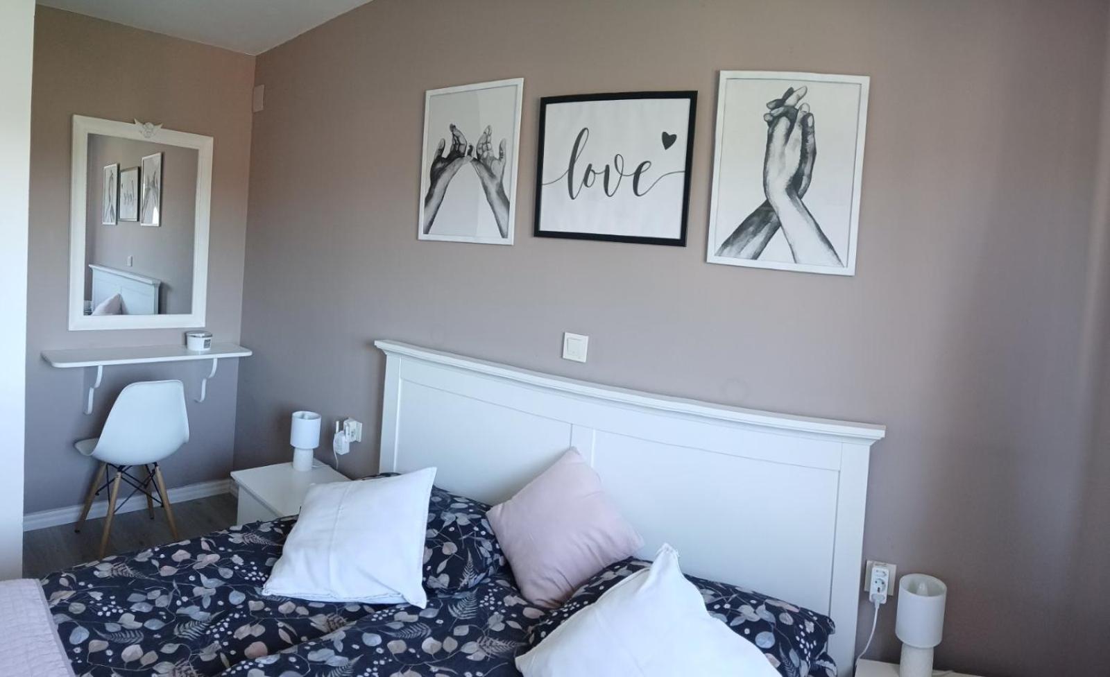 Riviera Rooms And Apartments Palit Екстериор снимка
