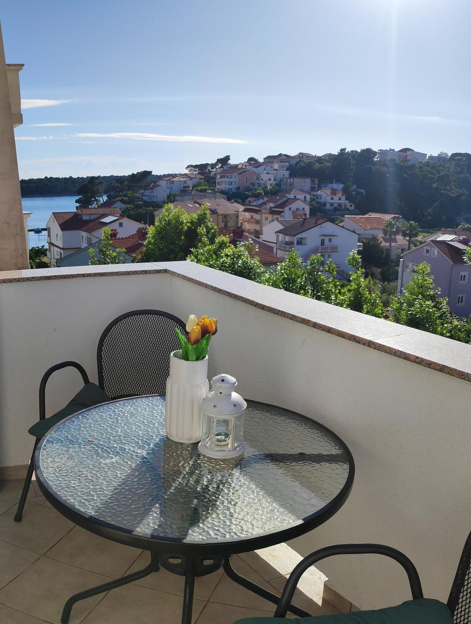 Riviera Rooms And Apartments Palit Екстериор снимка